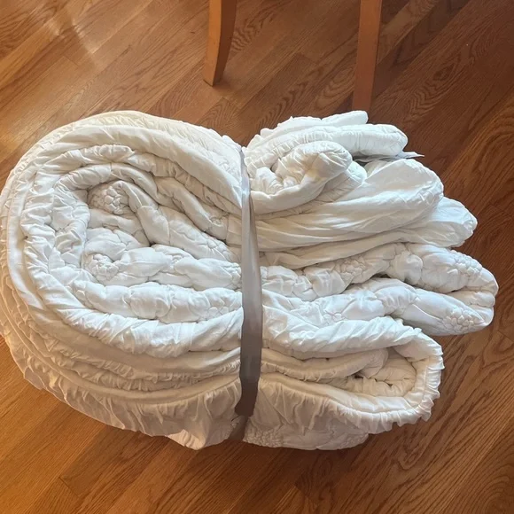 Anthropologie Dahlia Cotton Jersey Floral Quilt Size King NWT - Picture 11 of 13